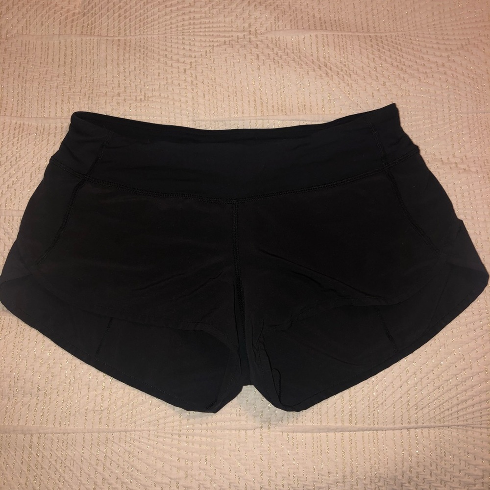 Lululemon Size 6 Speed Up Shorts 2.5’’ Inseam